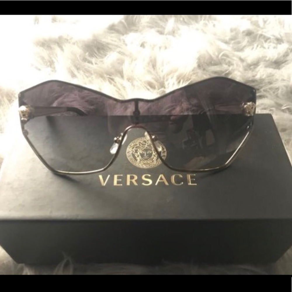 2017 Versace Women’s Sunglasses